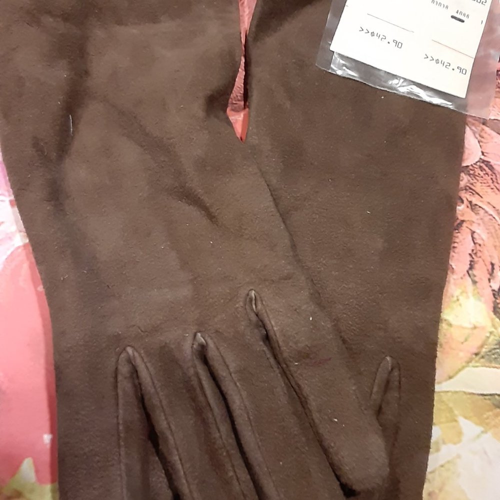 Sued Gloves